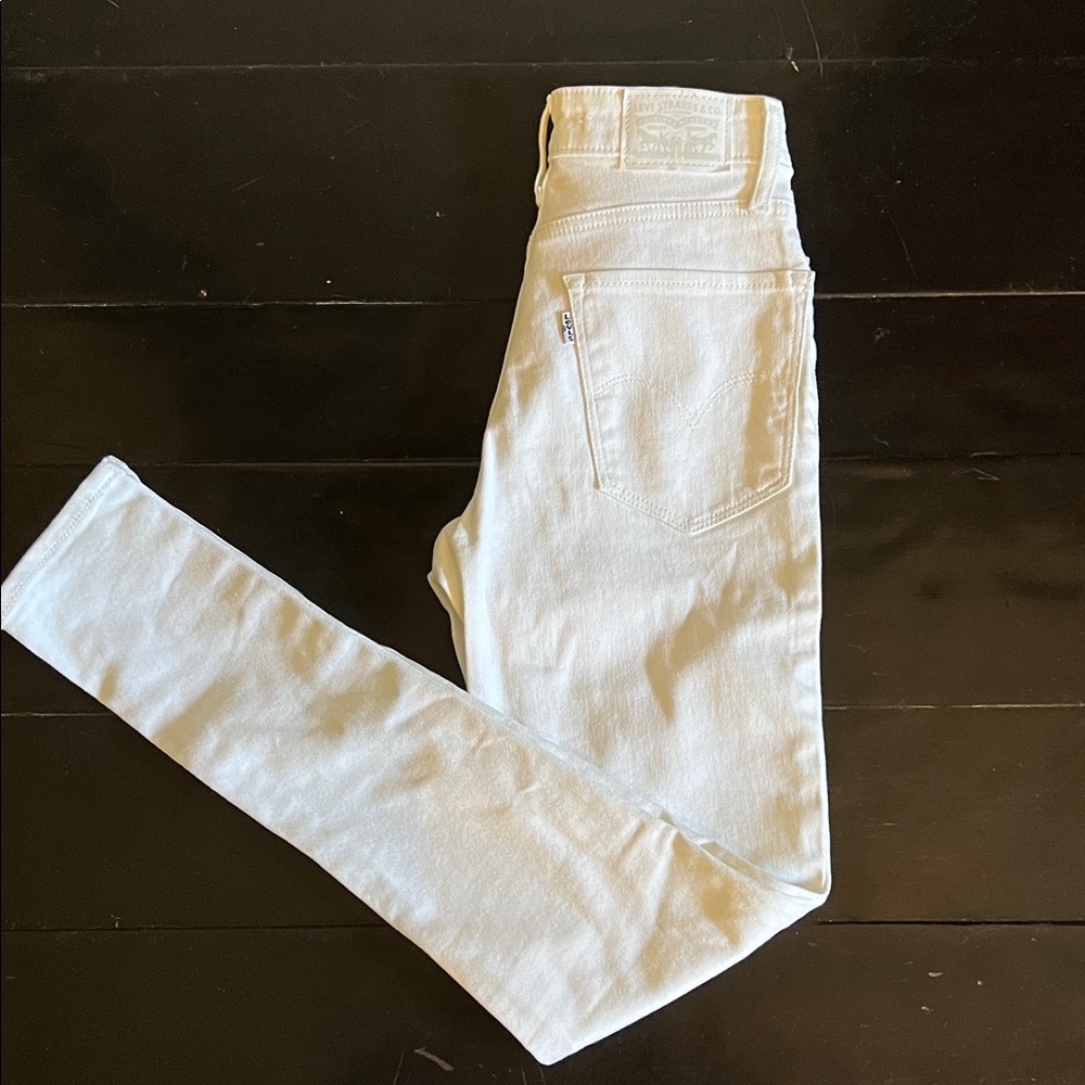 Levi's Women's Off-White Skinny Jeans